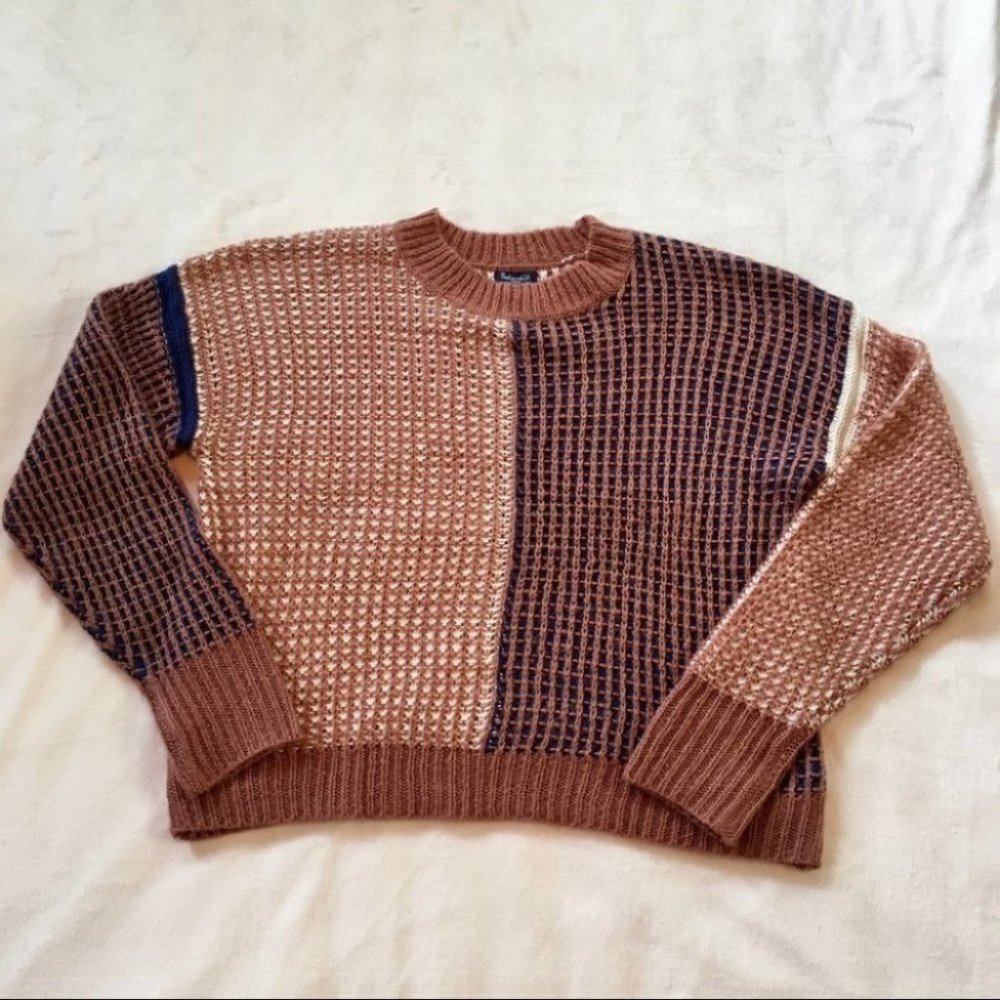 Splendid Crocheted Sweater Size Small
